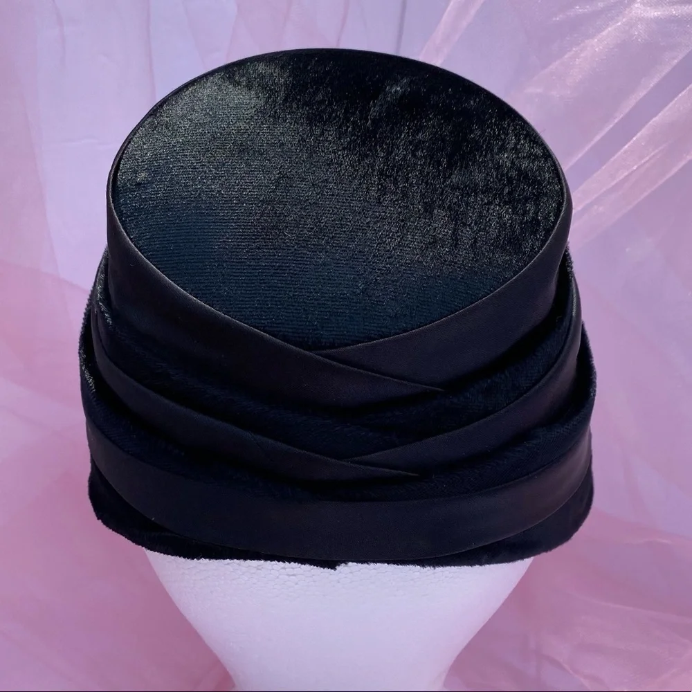Vintage Turban Black Satin Fascinator Hat - Picture 7 of 9